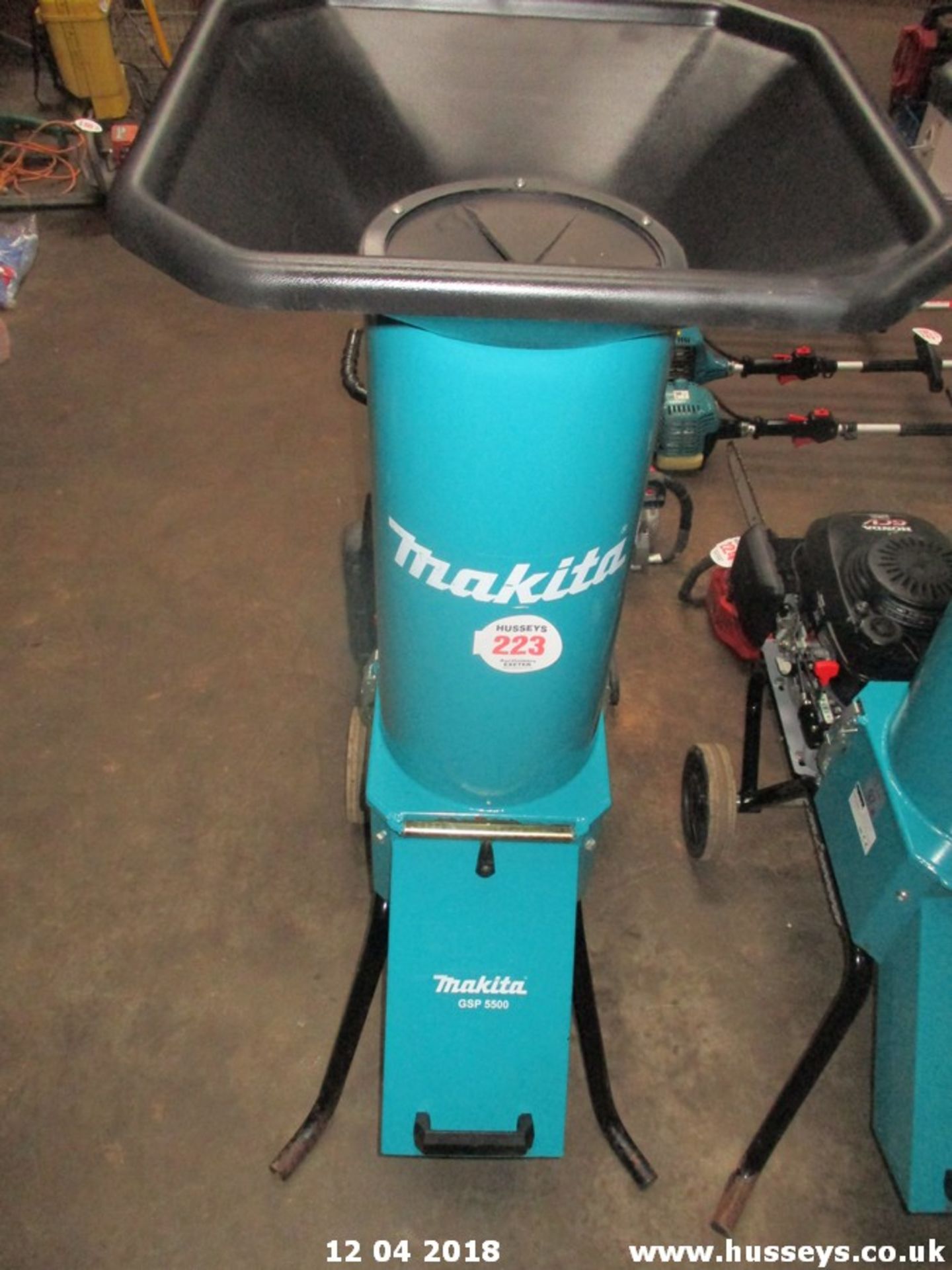 MAKITA SHREDDER