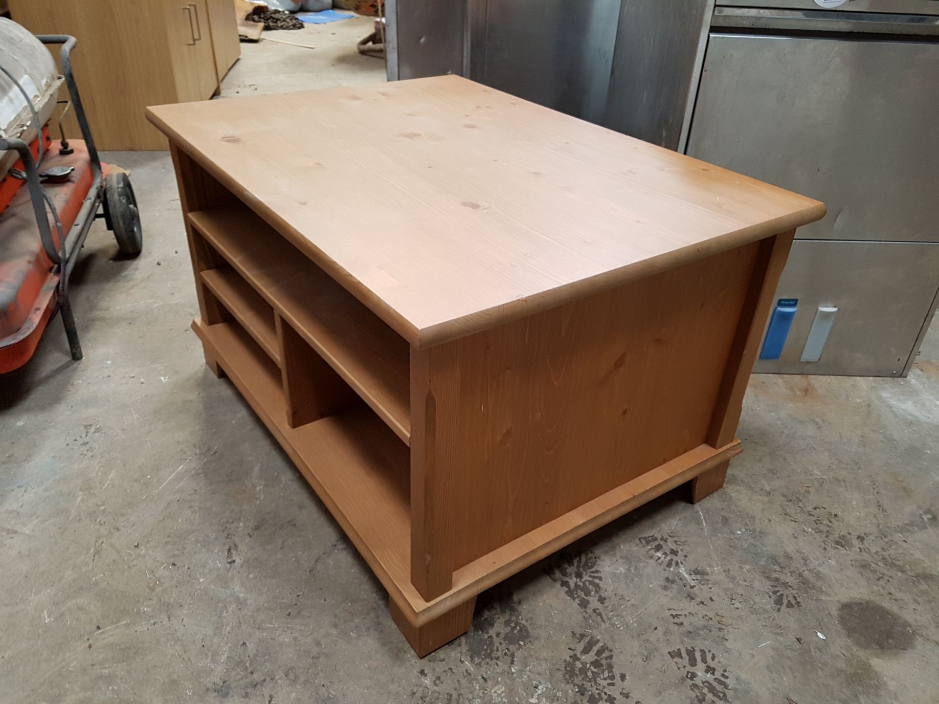 TV CABINET (DOUBLE SIDED) 90CM X 66CM X 52CM - Image 5 of 5