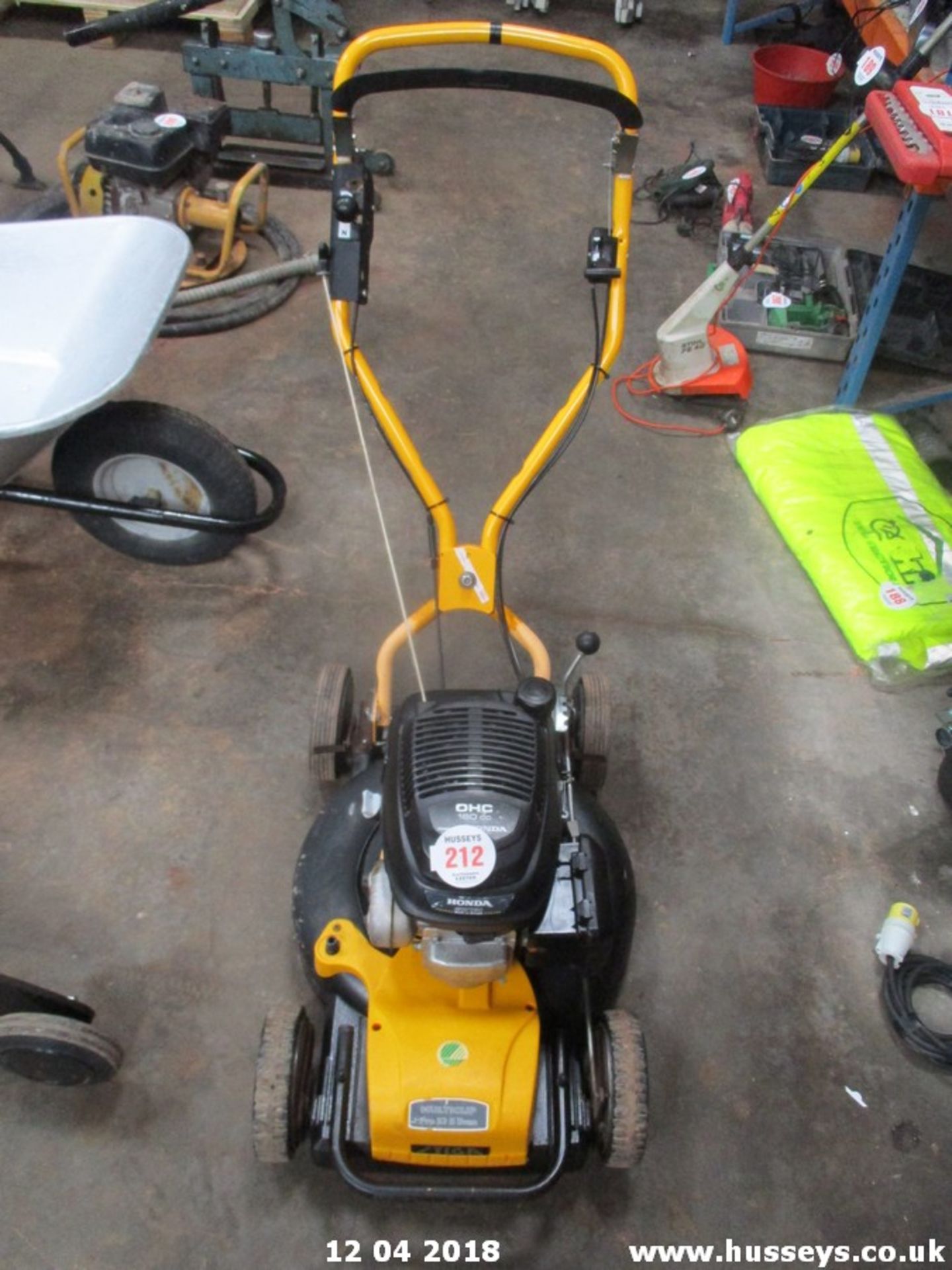 STIGA MULTICLIP MOWER