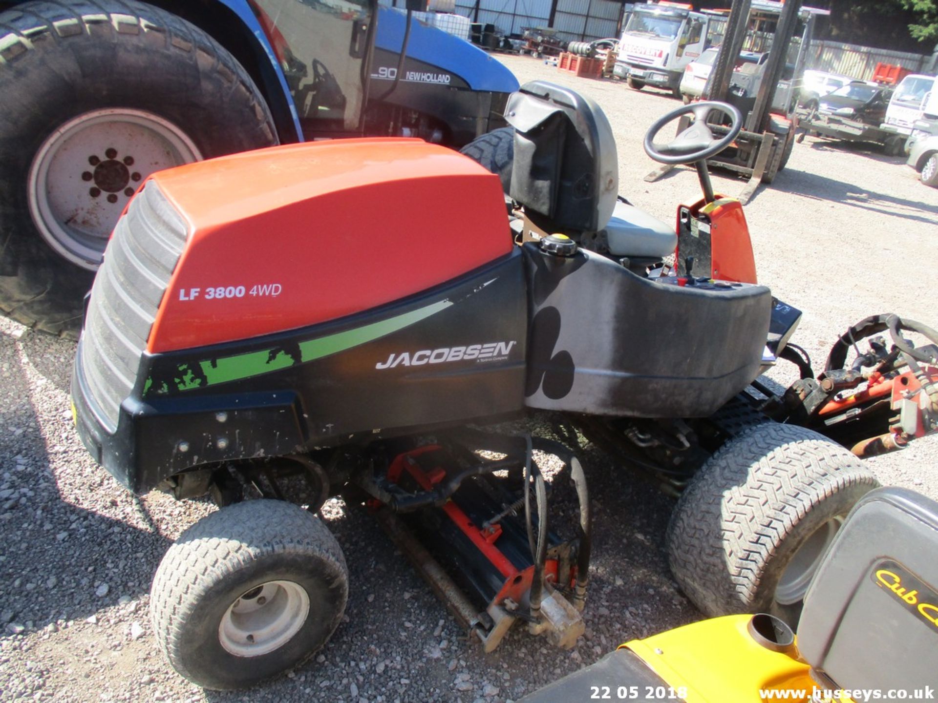 JACOBSEN LF3800 4WD FAIRWAY MOWER - Image 2 of 3