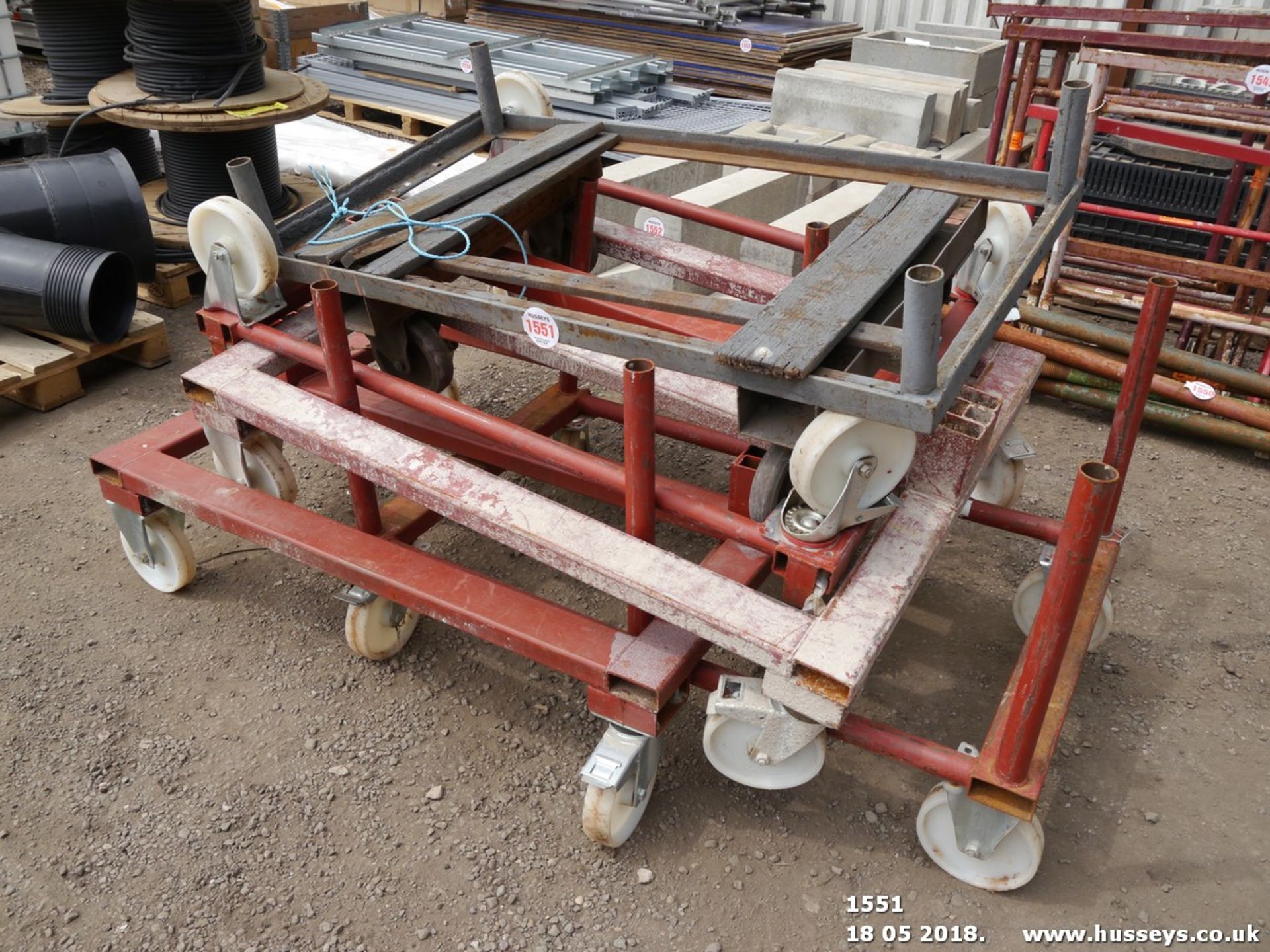 5 STEEL TROLLIES