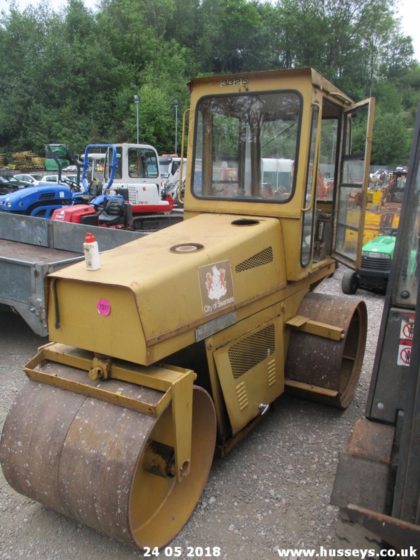 WALLIS QB3/B ROAD ROLLER SERIAL 8412015 - Image 3 of 3