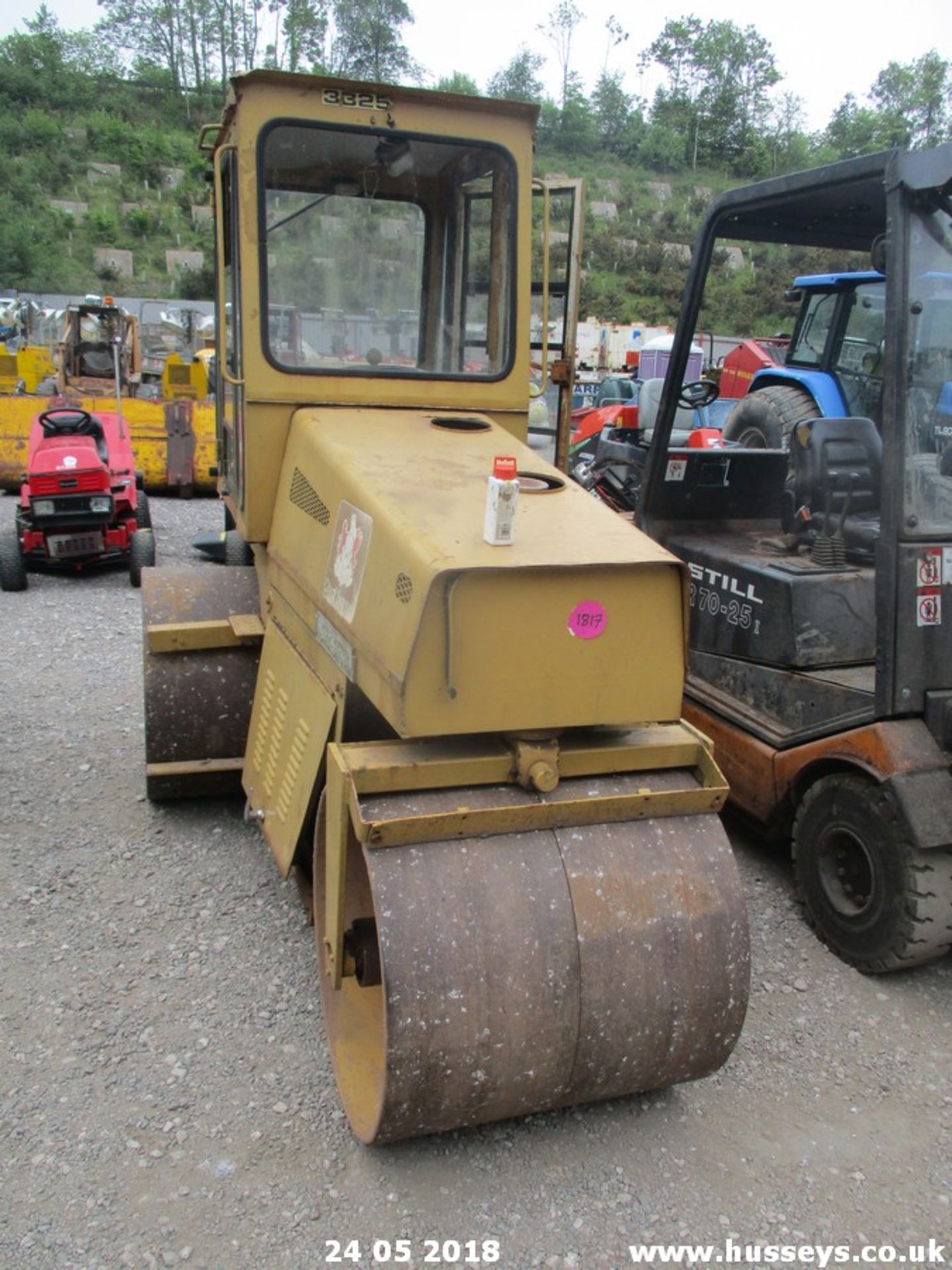 WALLIS QB3/B ROAD ROLLER SERIAL 8412015