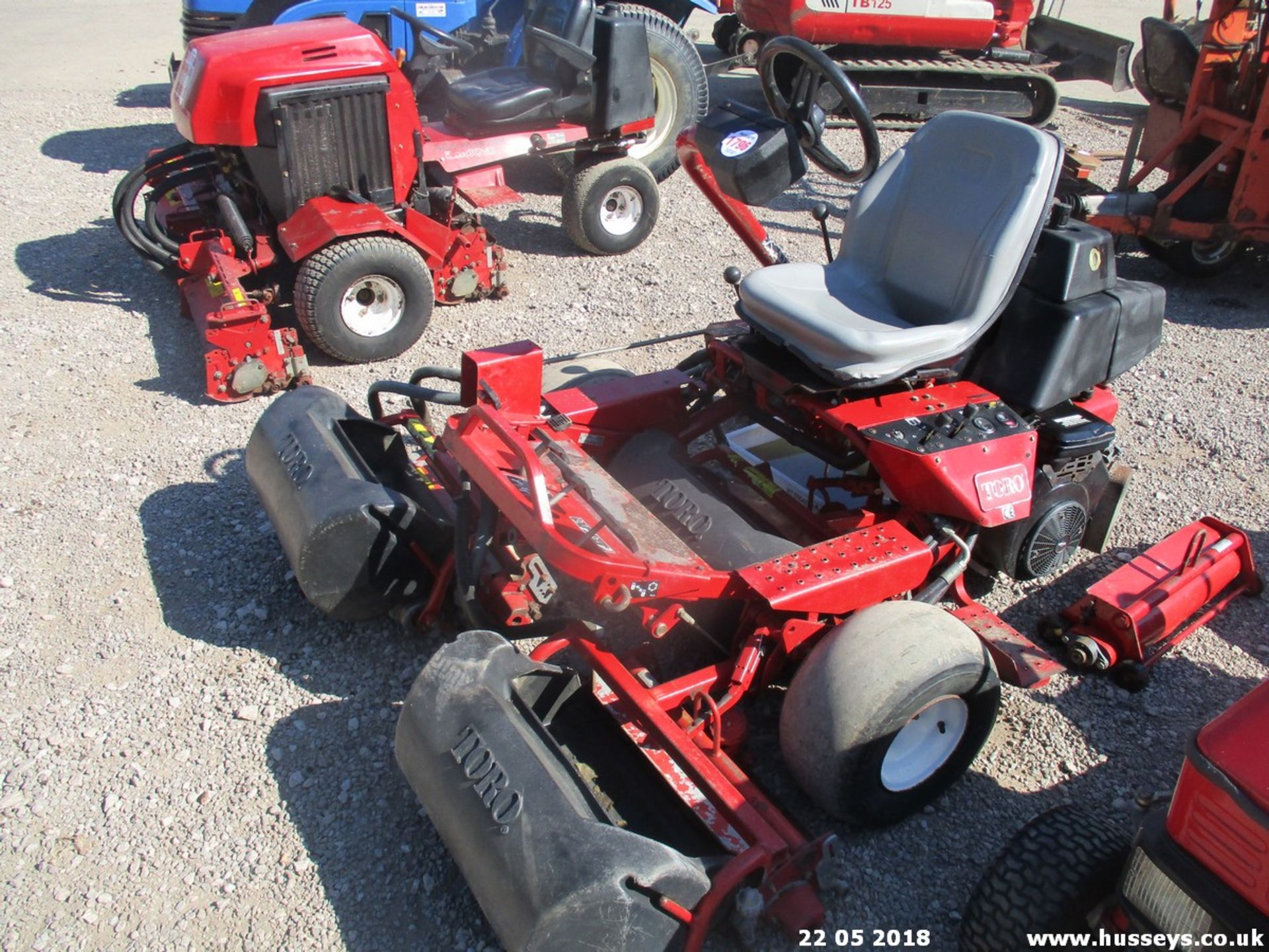 TORO TRIPLE C/W SLITTER BLADES - Image 2 of 2