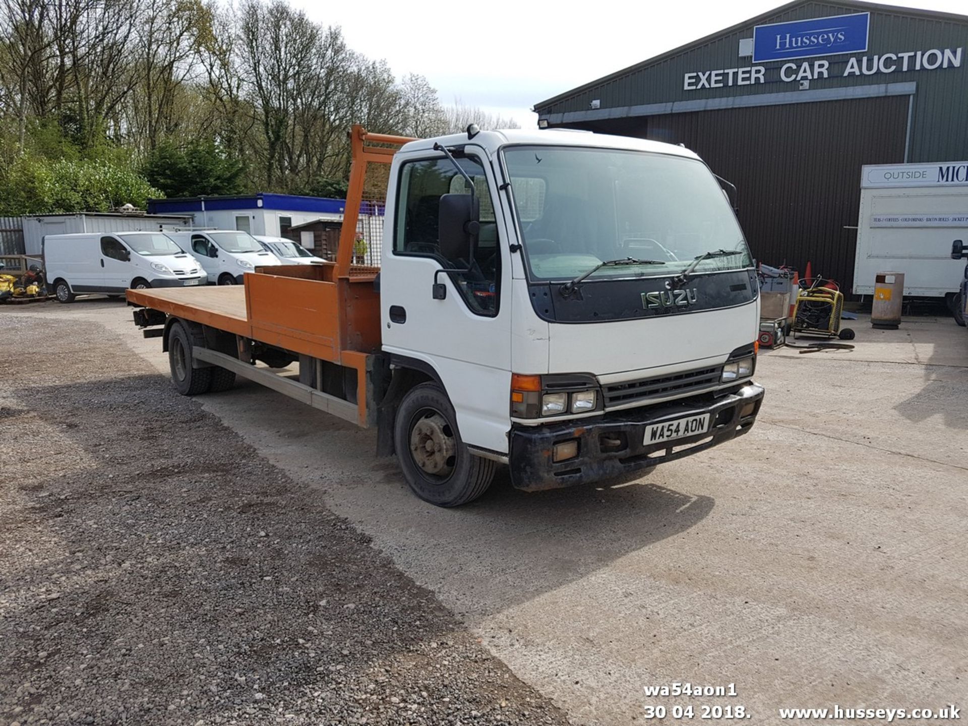 2004 ISUZU NQR70 FLAT BED LORRY