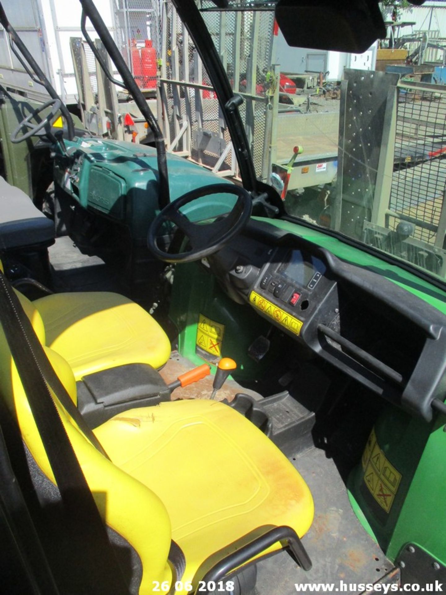 JOHN DEERE GATOR WA15JZN, RUNS DRIVES - Image 4 of 6