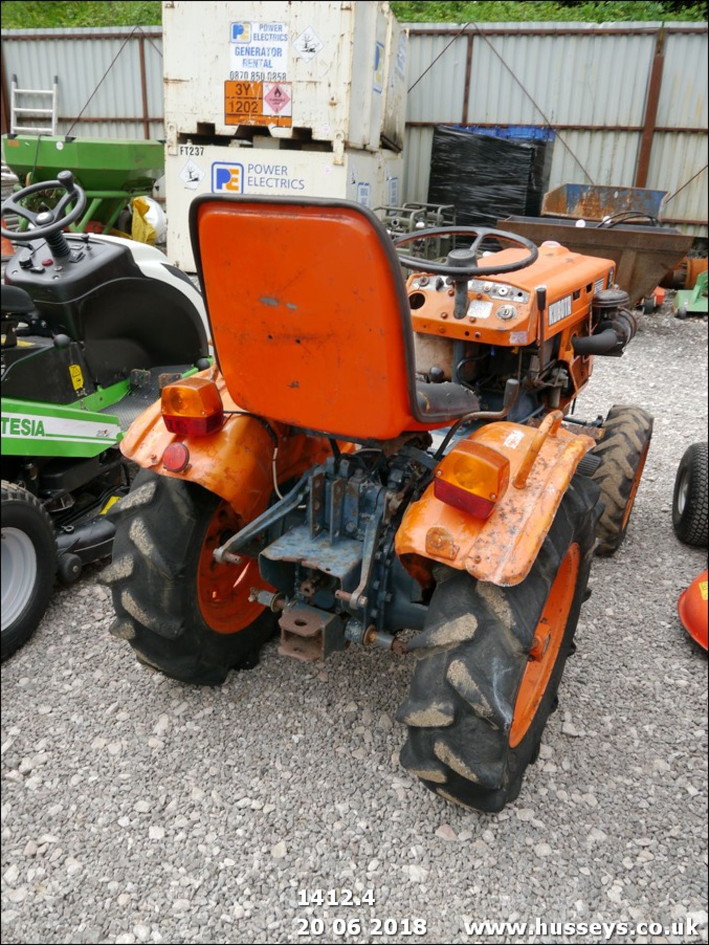 KUBOTA B7100 COMPACT TRACTOR RUNS, DRIVES - Image 5 of 5