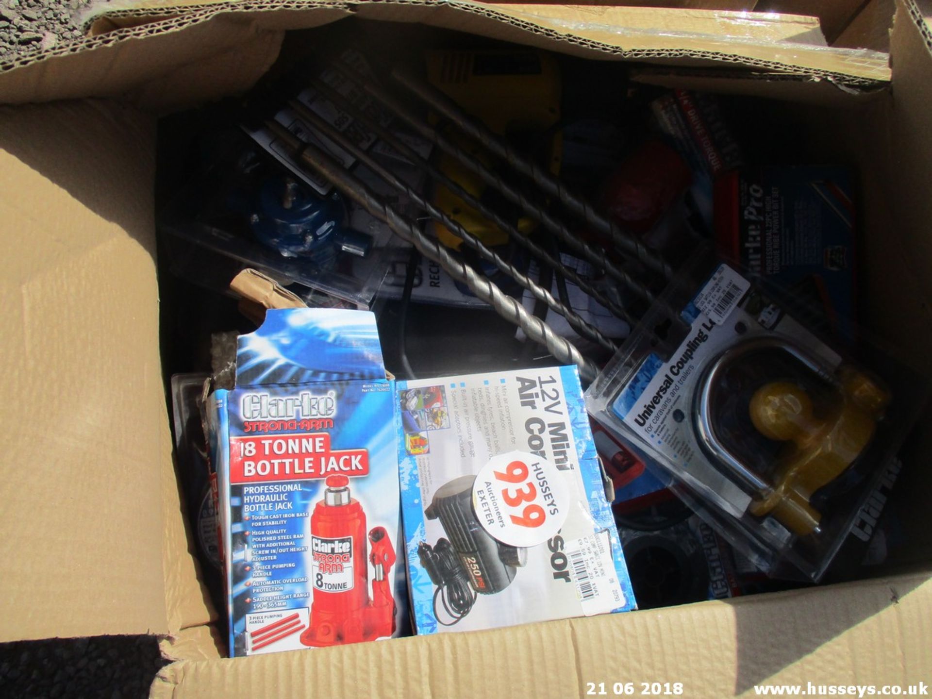 BOX OF TOOLS (SPARES) 3360