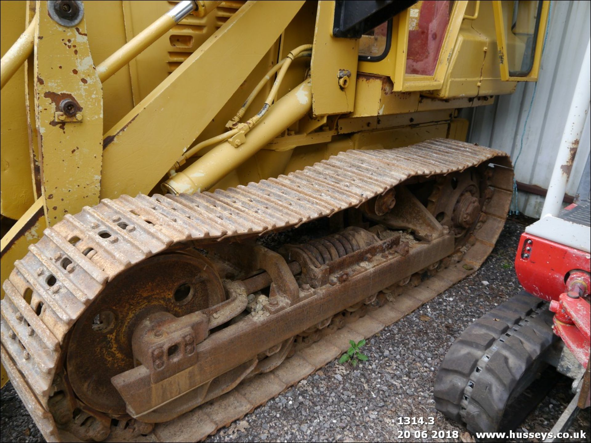 KOMATSU DS31S-17 DROTT, RUNS, DRIVES, LIFTS - Image 4 of 6