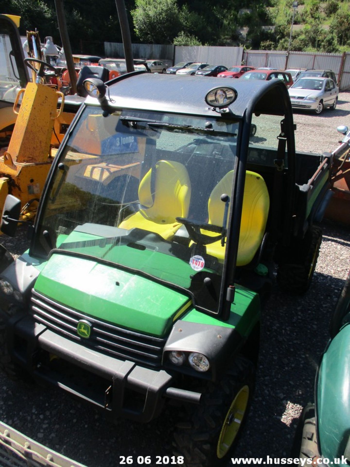 JOHN DEERE GATOR WA15JZN, RUNS DRIVES - Image 2 of 6