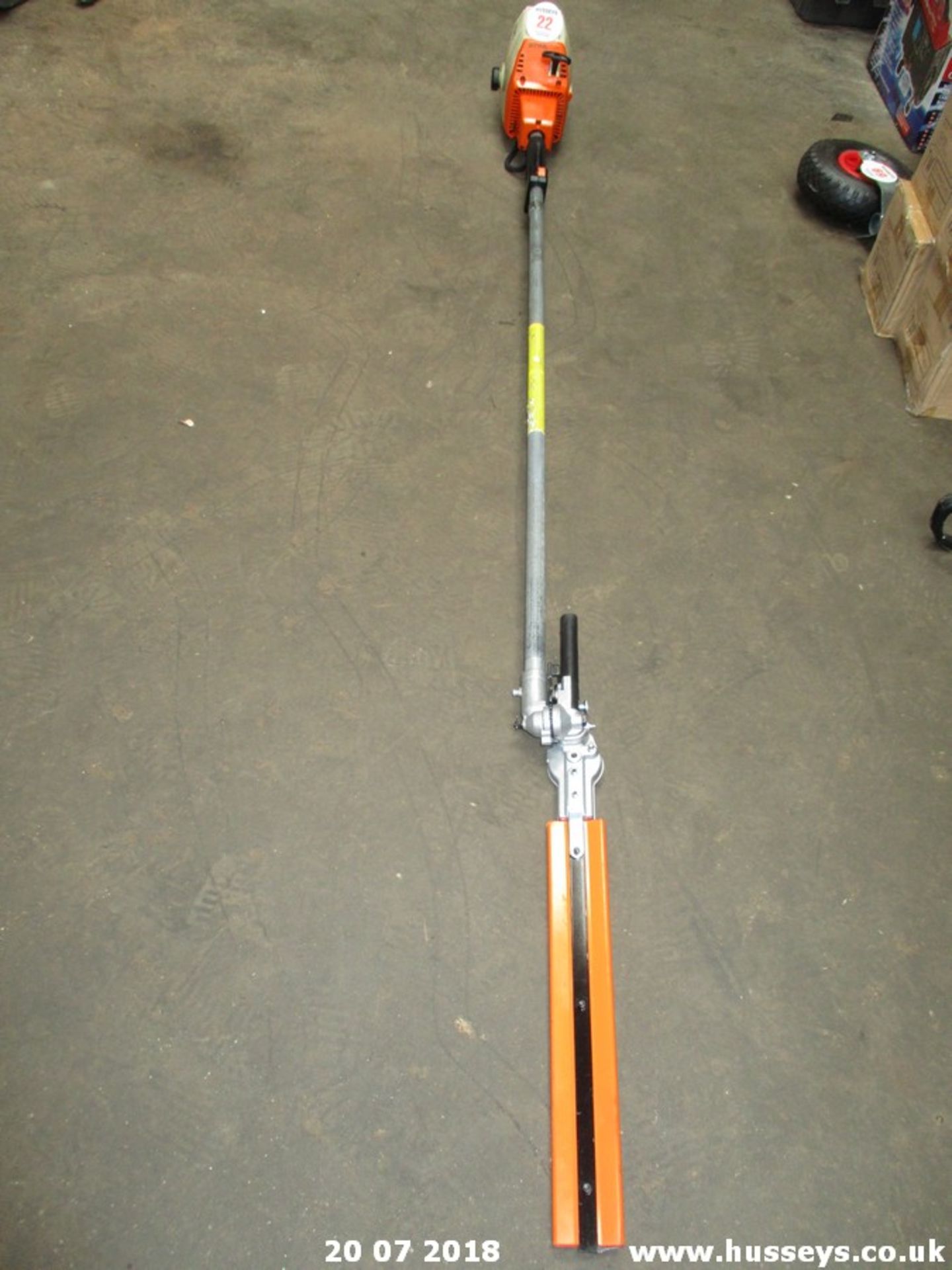 STIHL LONGREACH HEDGE TRIMMER