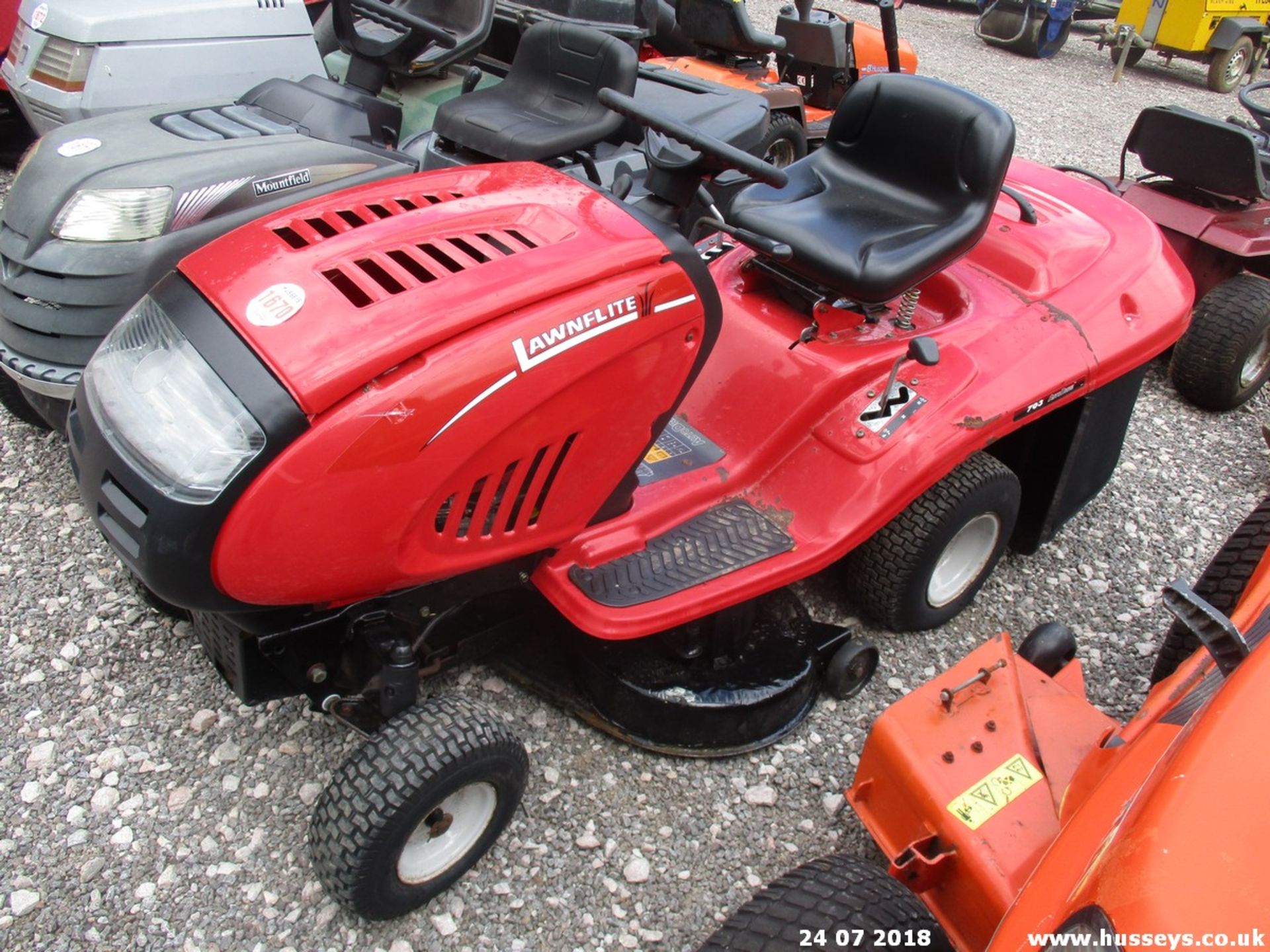 LAWNFLITE AUTODRIVE RIDE ON MOWER - Image 2 of 3