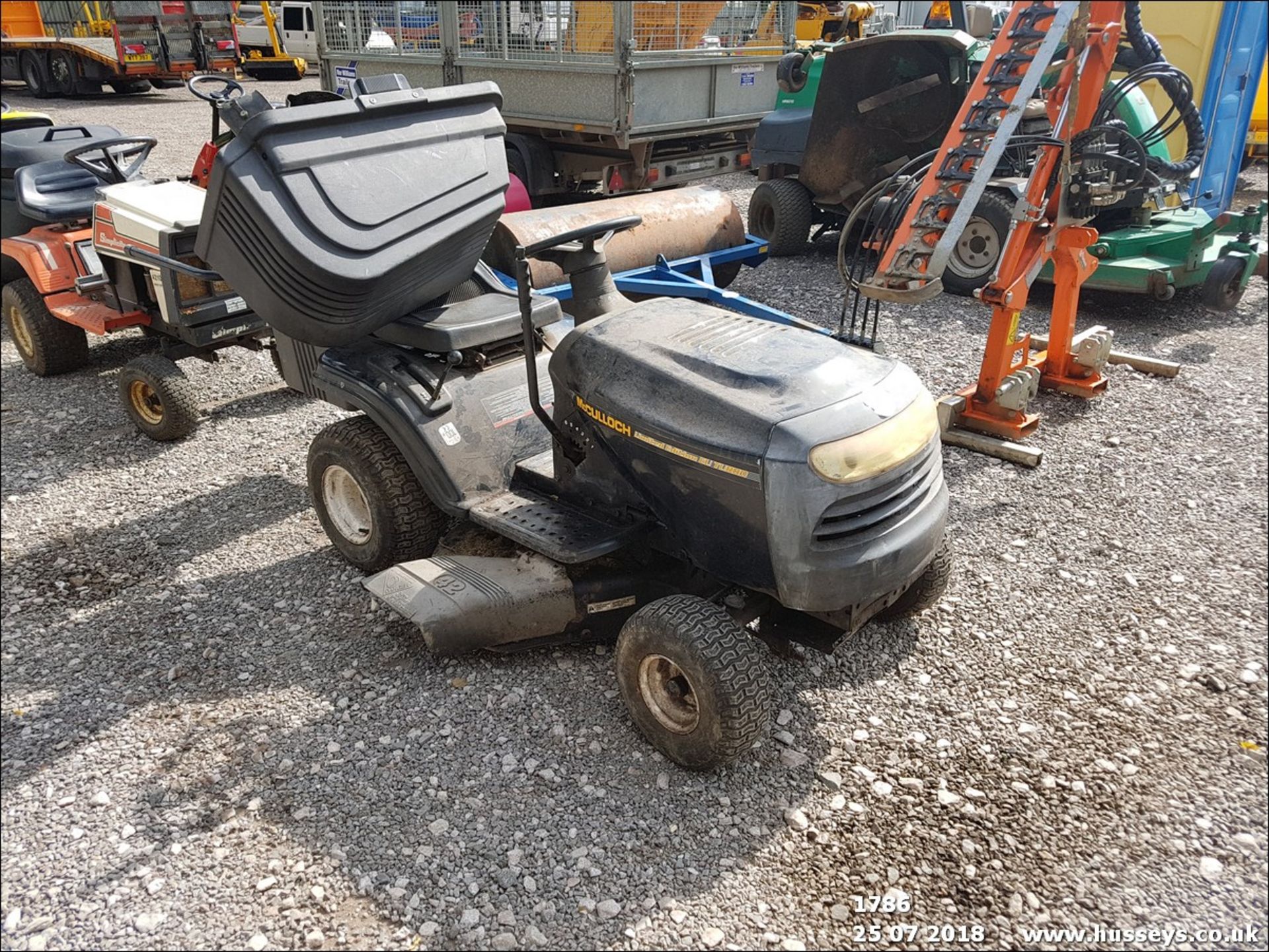 MCCULLOCK RIDE ON MOWER