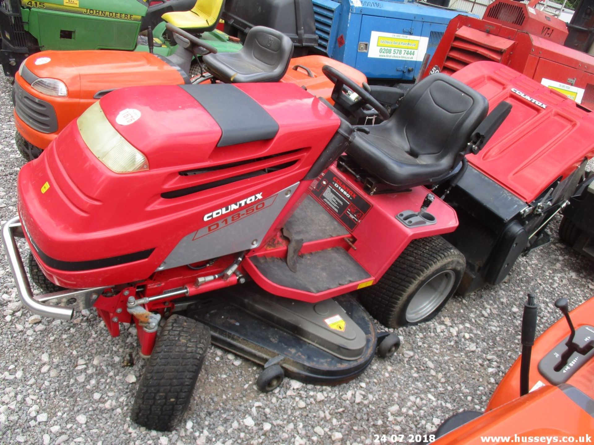 COUNTAX D18.50 RIDE ON MOWER - Image 2 of 5