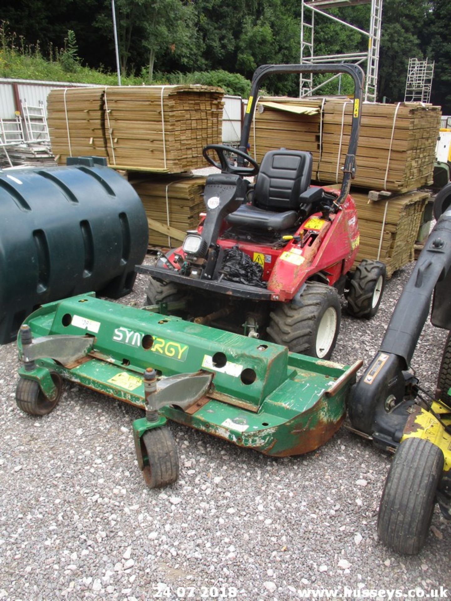 SHIBAURA CM374 OUT FRONT MOWER RUNS, DRIVES, CUTS