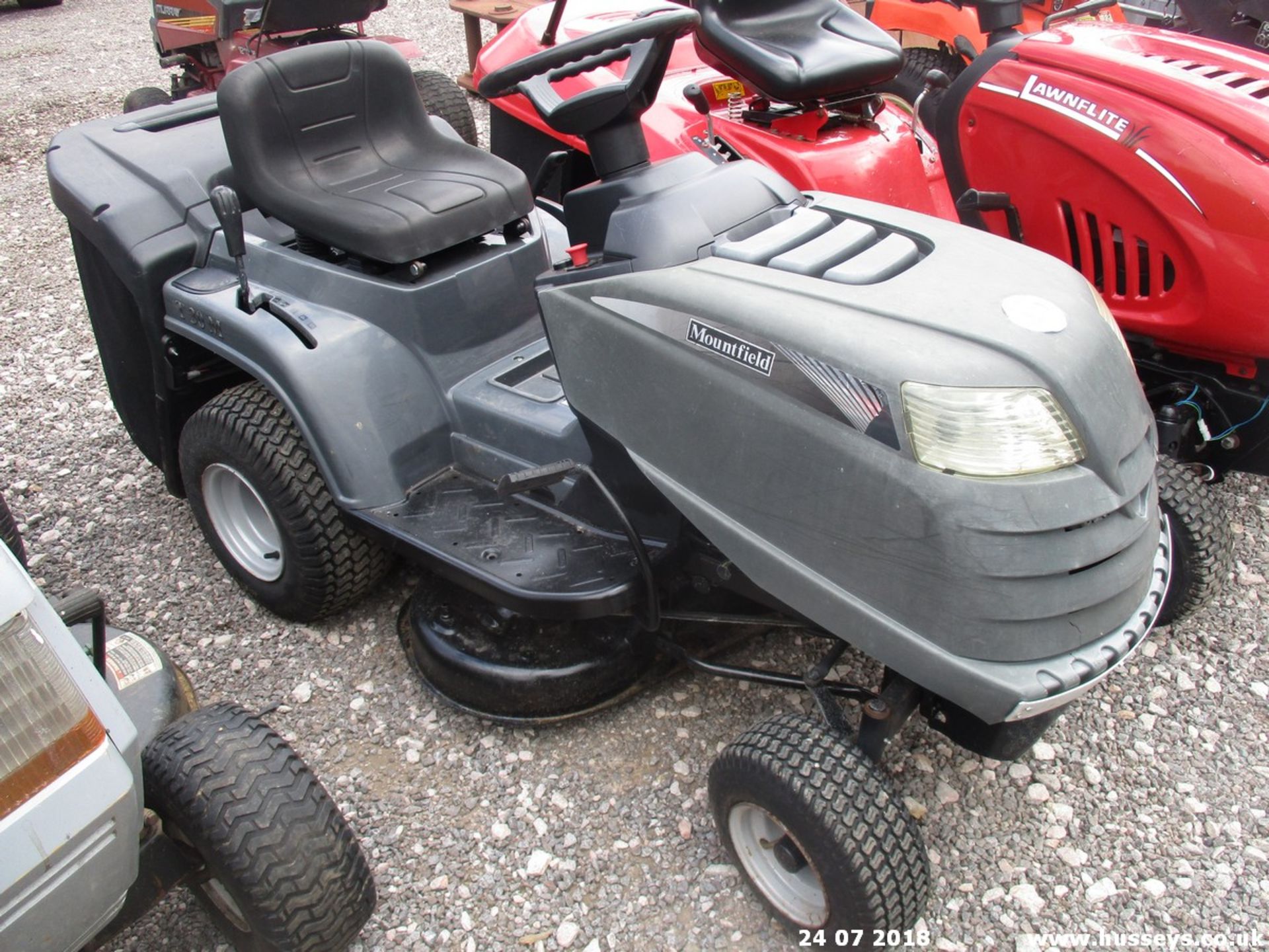 MOUNTFIELD RIDE ON MOWER - Image 2 of 3