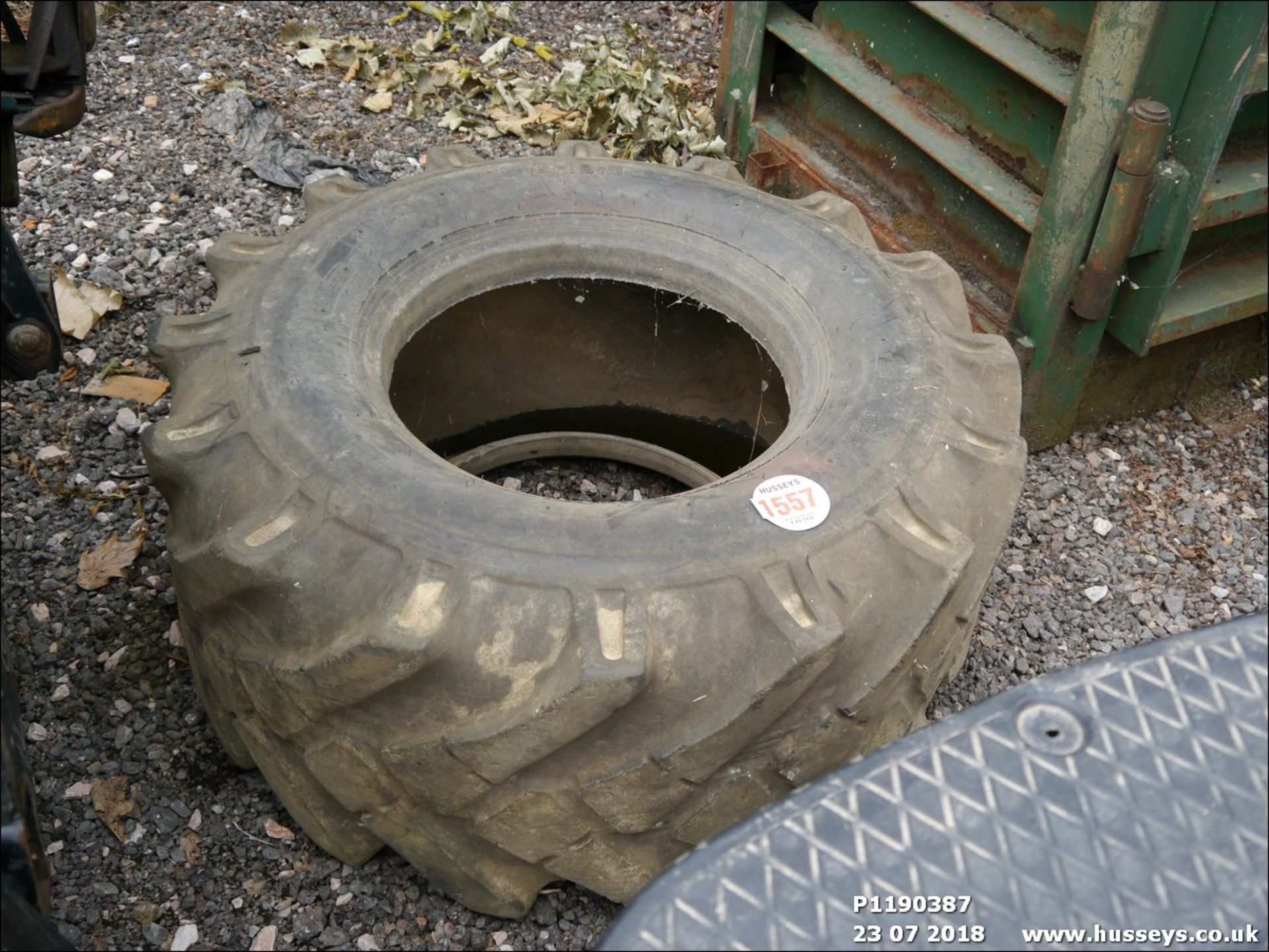 MACHINE TYRE 18-19.5