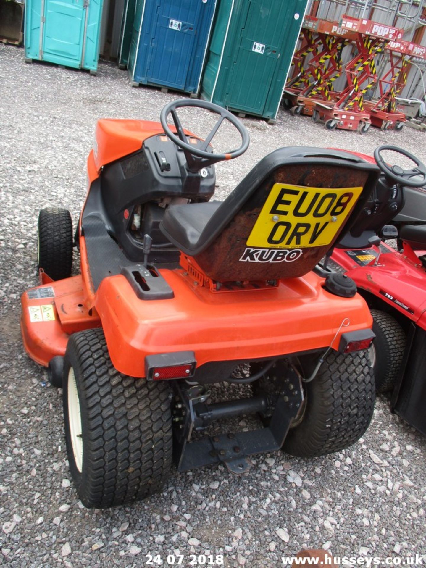 KUBOTA G2160 DSL RIDE ON MOWER 1394 HRS - Image 4 of 5