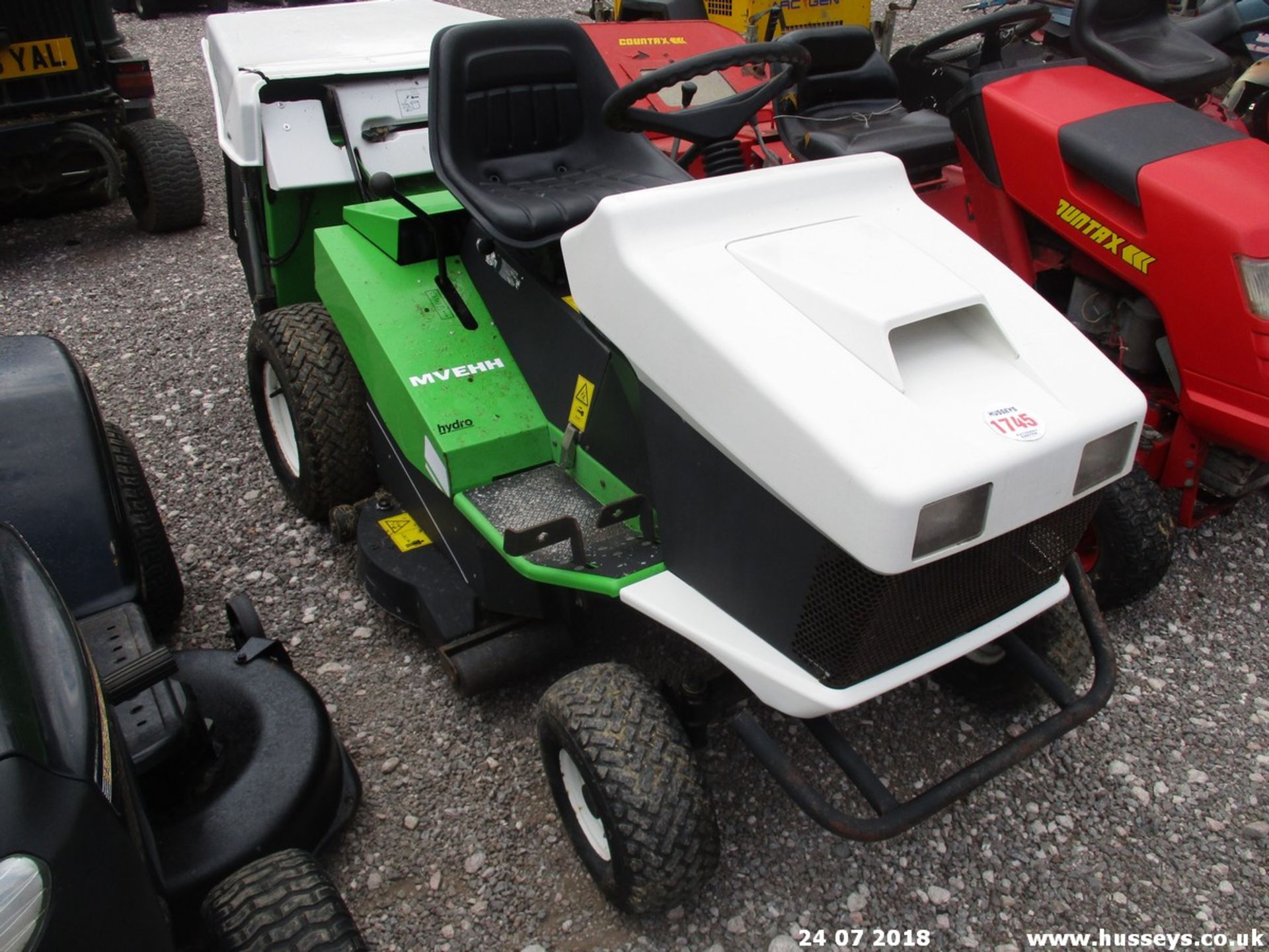 ETESIA MVEHH RIDE ON MOWER C/W COLLECTOR - Image 2 of 4