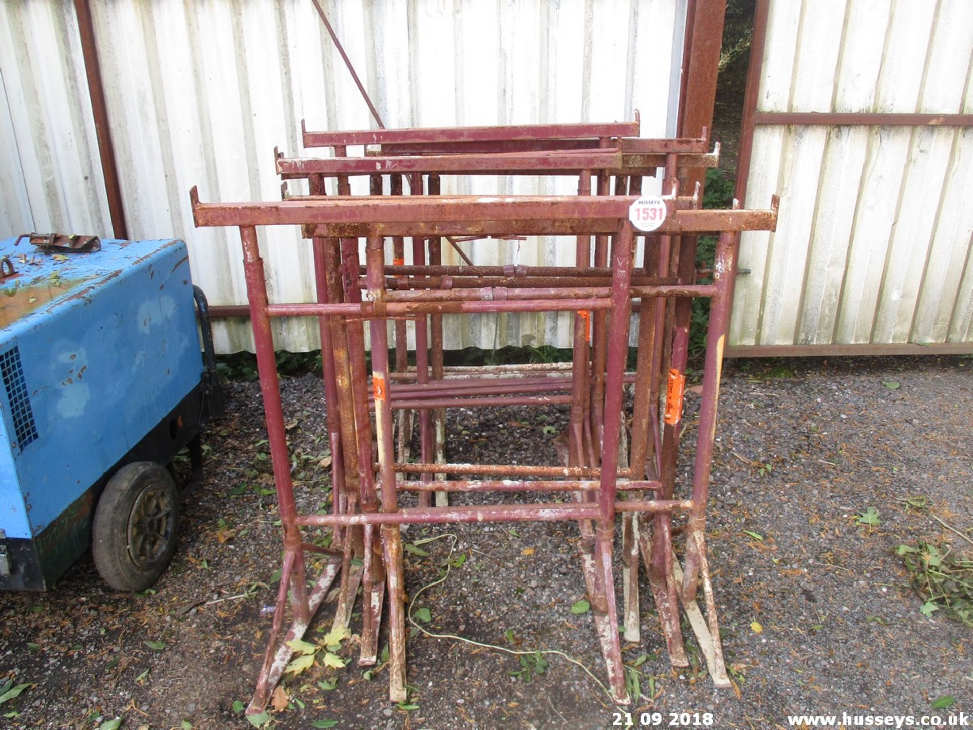 11 STEEL TRESTLES