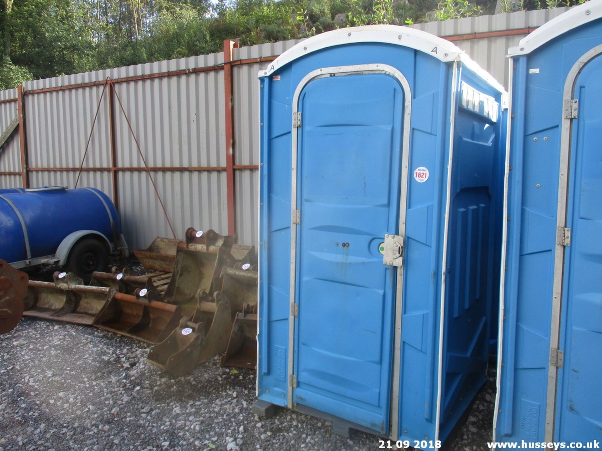 PORTABLE TOILET