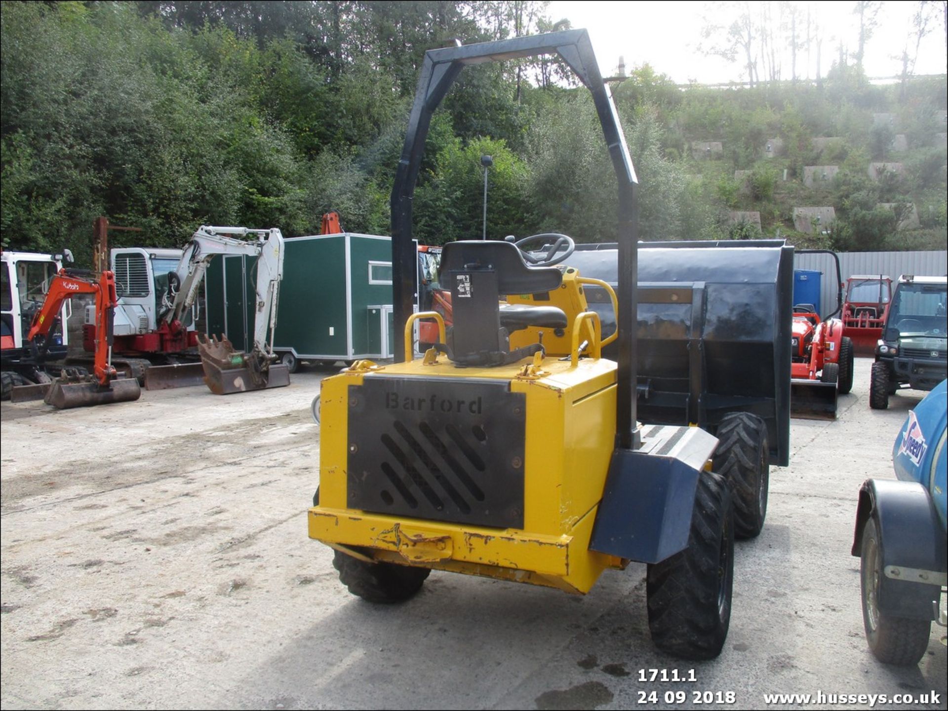 BARFORD 3T DUMPER RUNS, DRIVES, LIFTS - Image 2 of 3