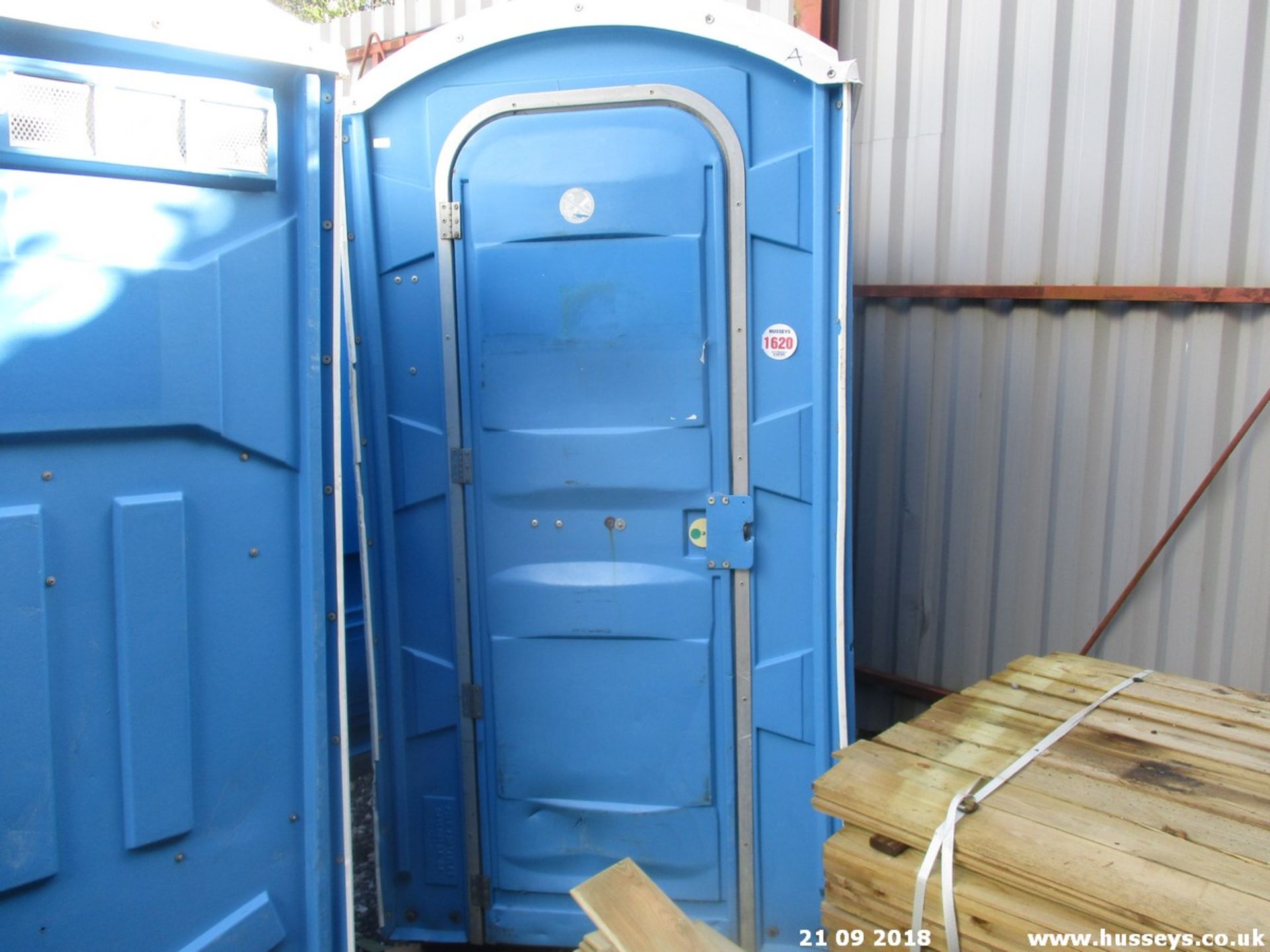 PORTABLE TOILET