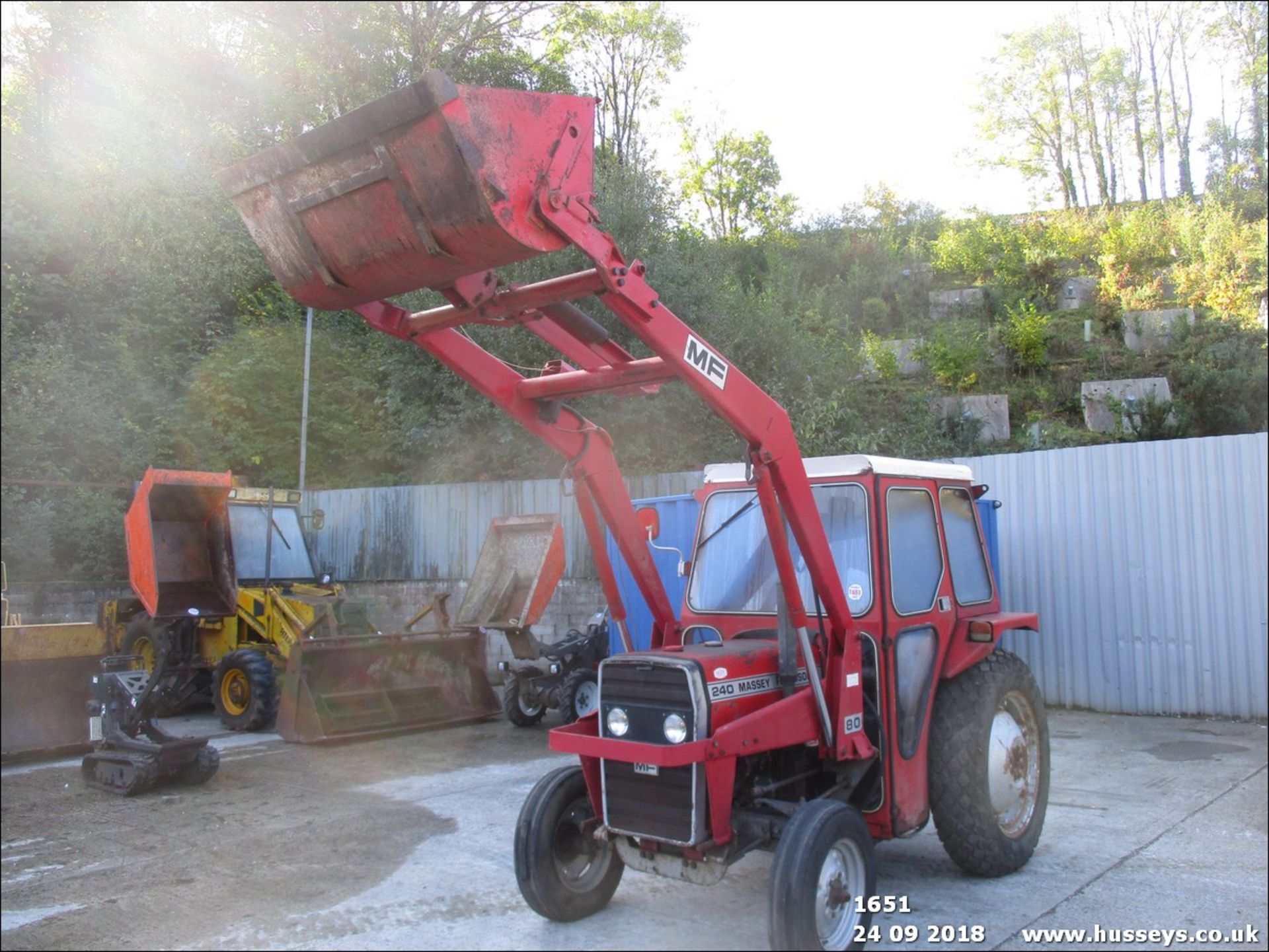 MASSEY FERGUSON 240 TRACTOR