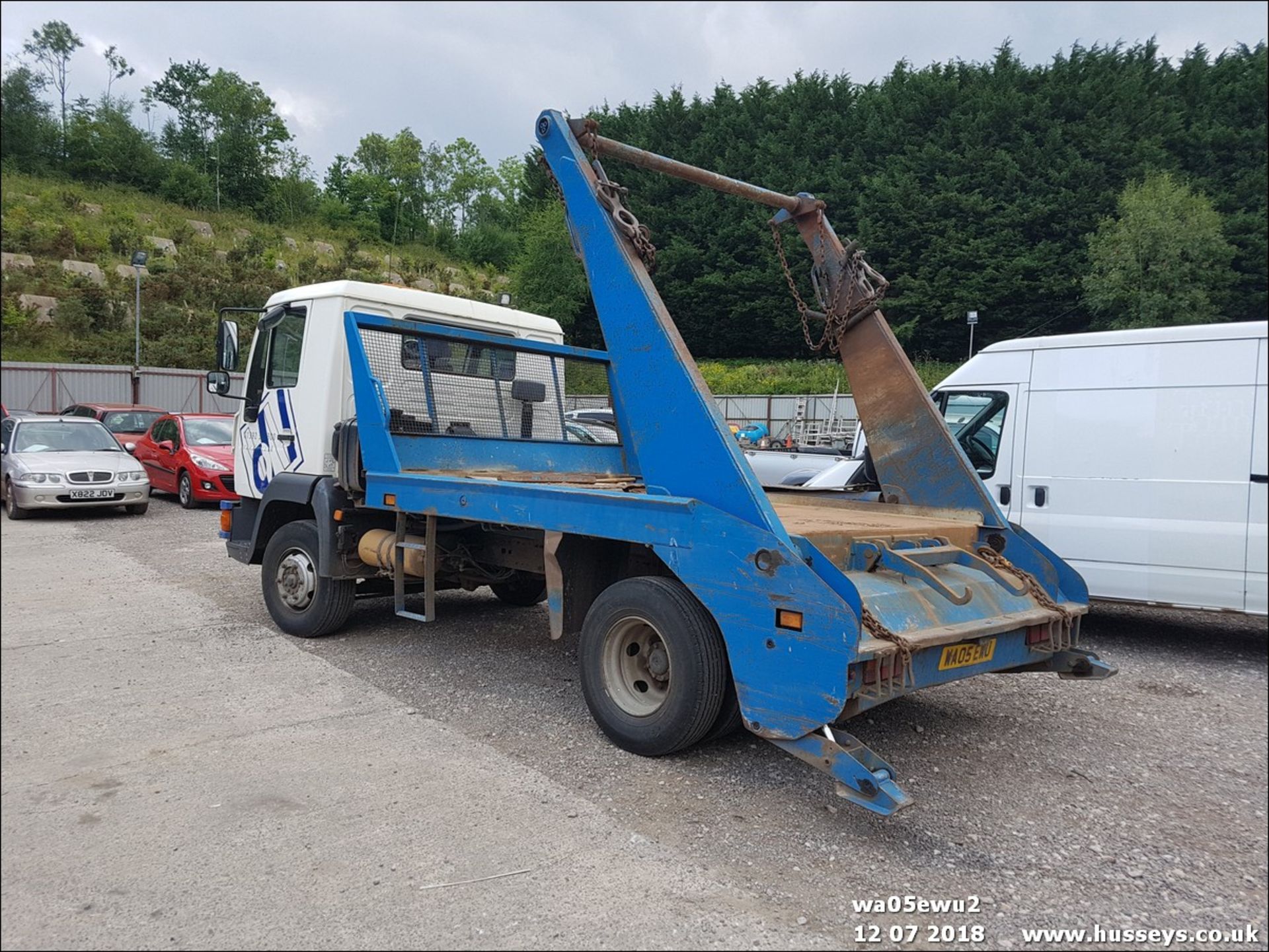 2005 MAN L2000 7.5 TON SKIP LORRY TELEHOIST SKIP BODY - Image 2 of 8