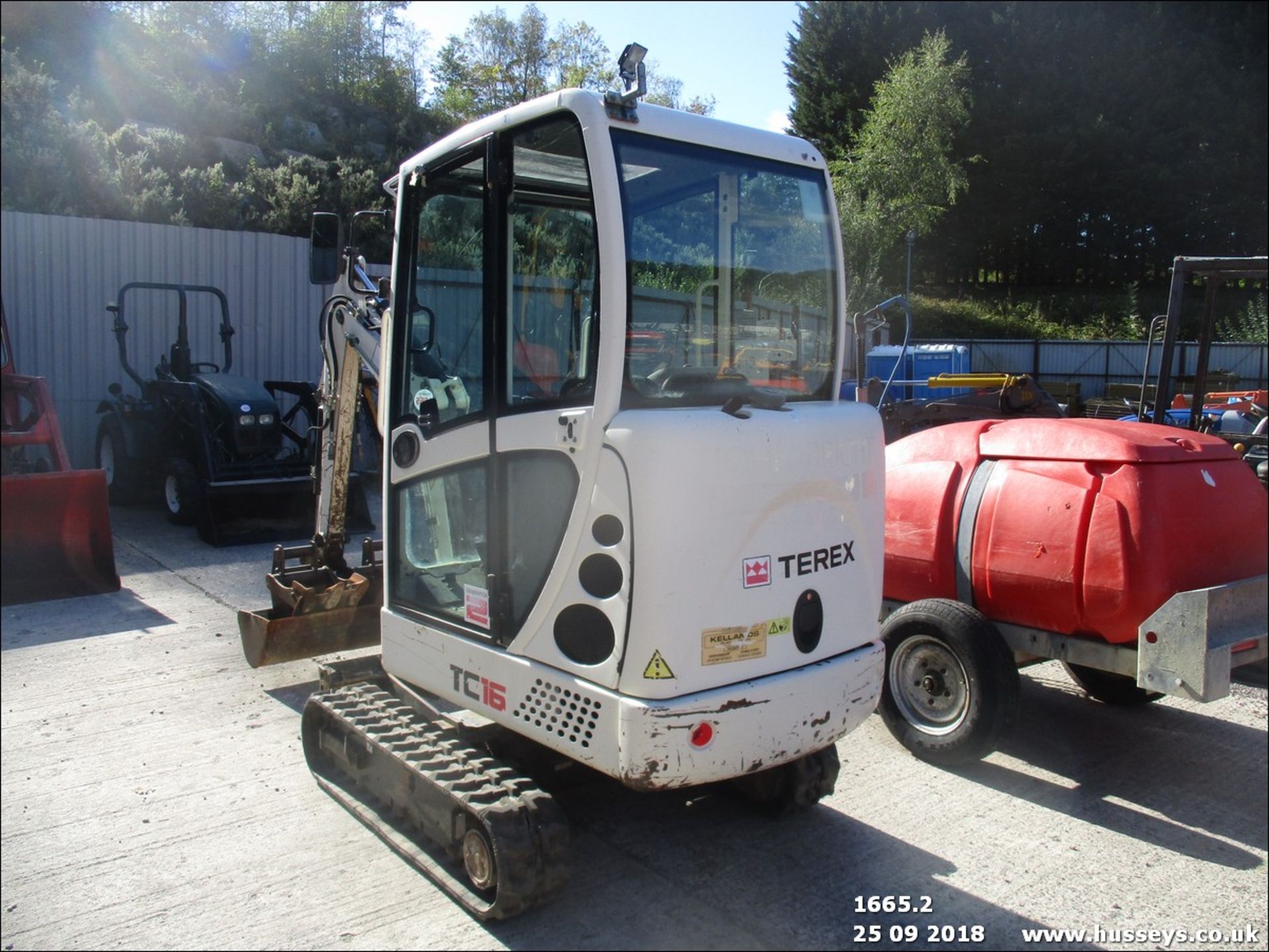 TEREX TX16 C/W 3 BUCKETS. PIPED. 2009. 1575 HRS - Image 3 of 6