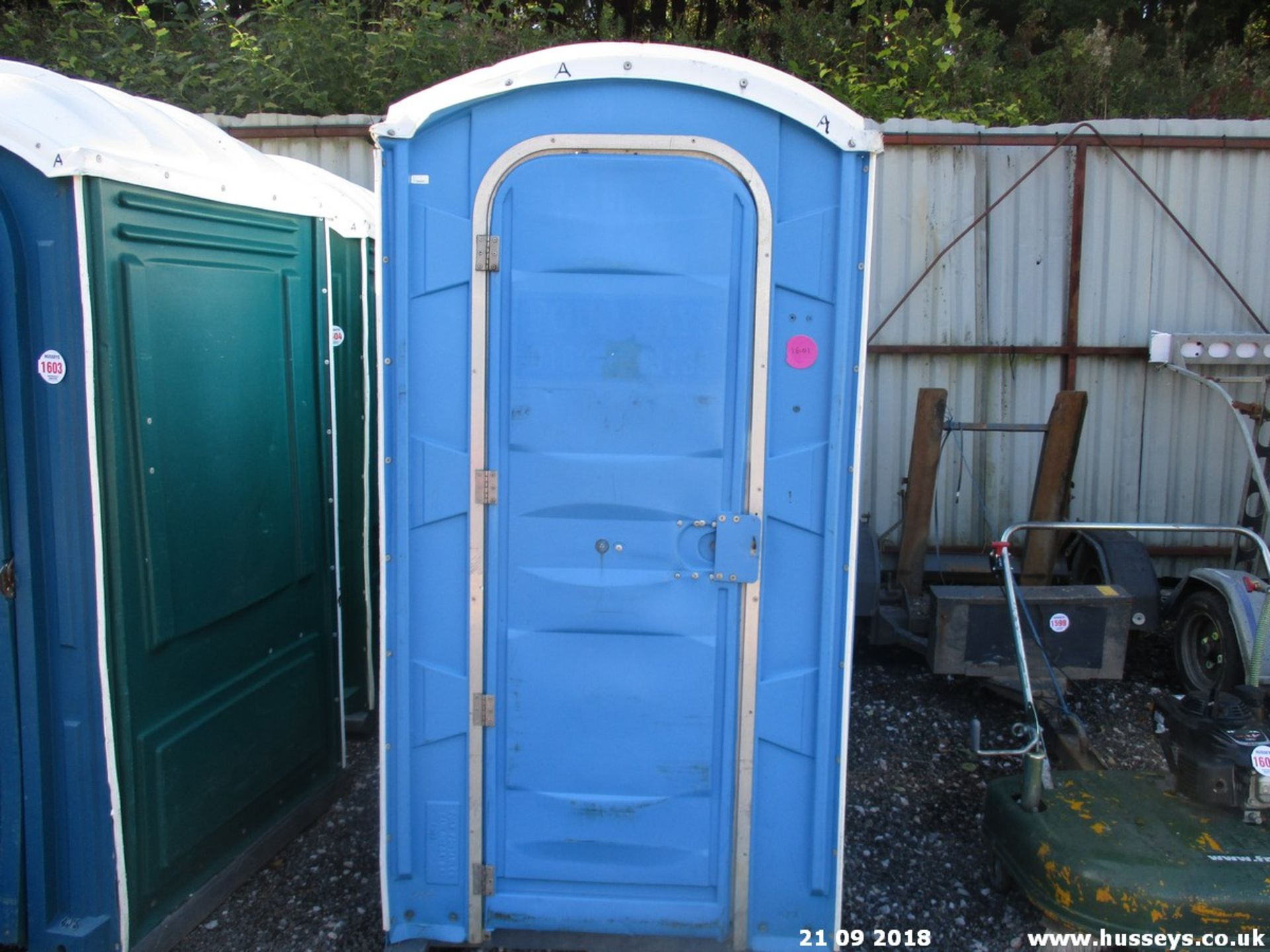 PORTABLE TOILET