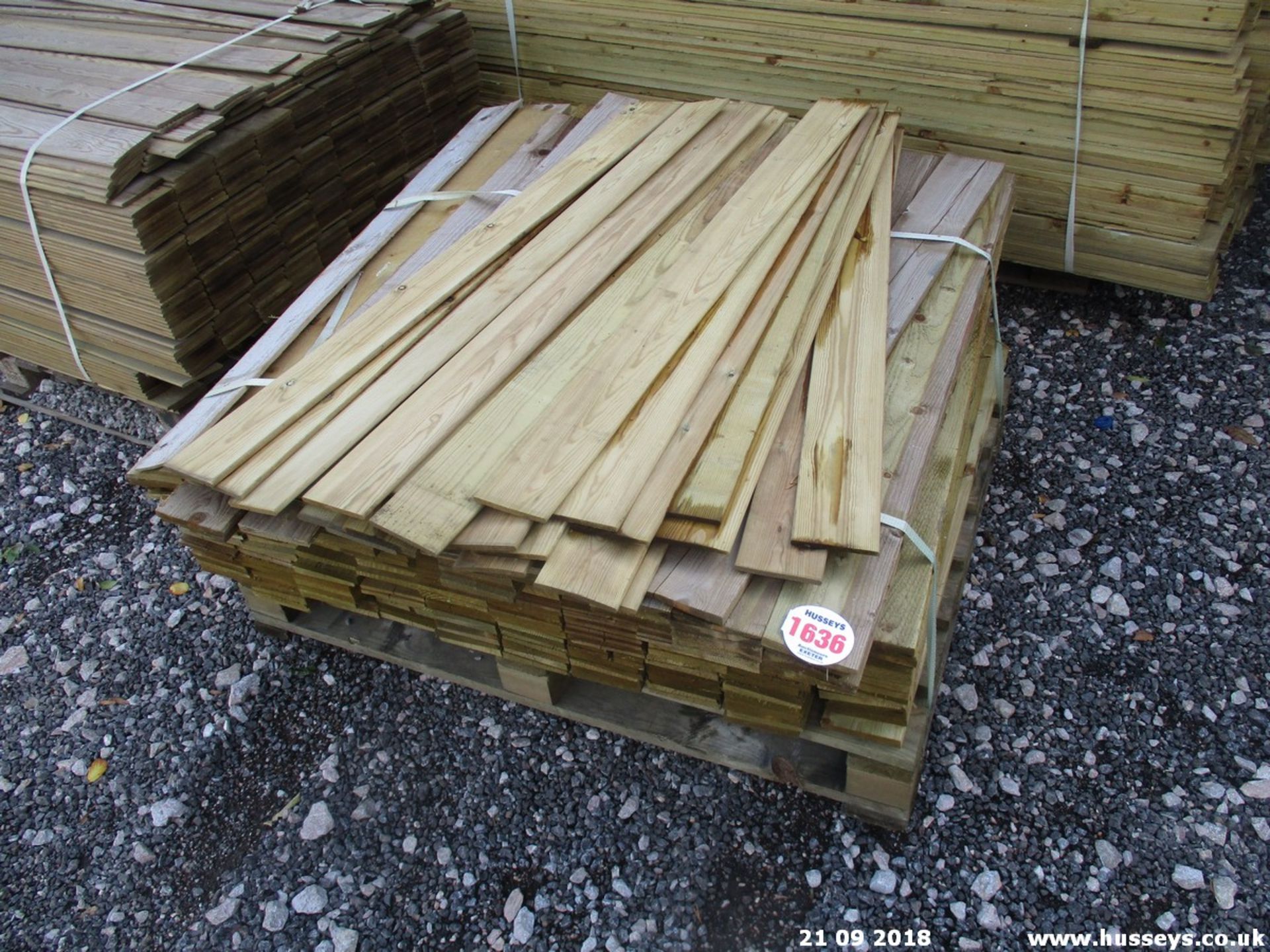 PALLET OF FEATHER EDGE BOARD