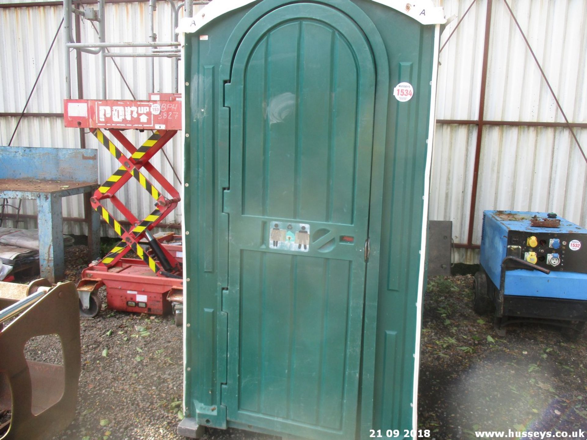 PORTABLE TOILET