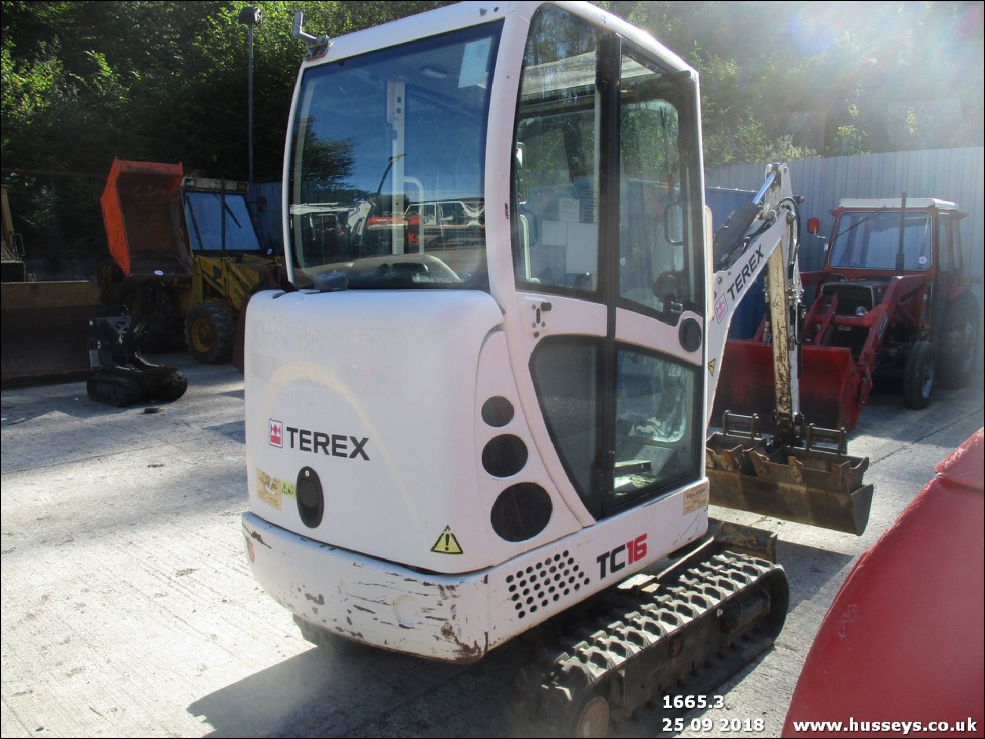TEREX TX16 C/W 3 BUCKETS. PIPED. 2009. 1575 HRS - Image 4 of 6