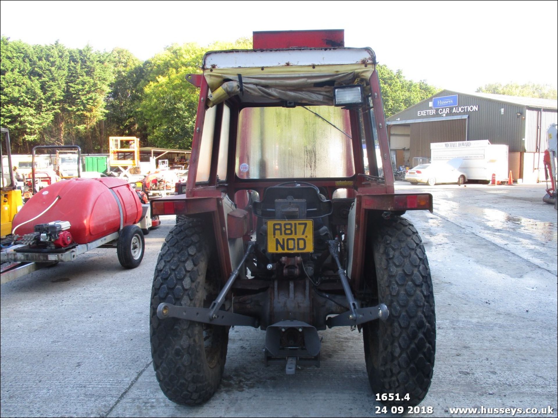 MASSEY FERGUSON 240 TRACTOR - Image 4 of 5