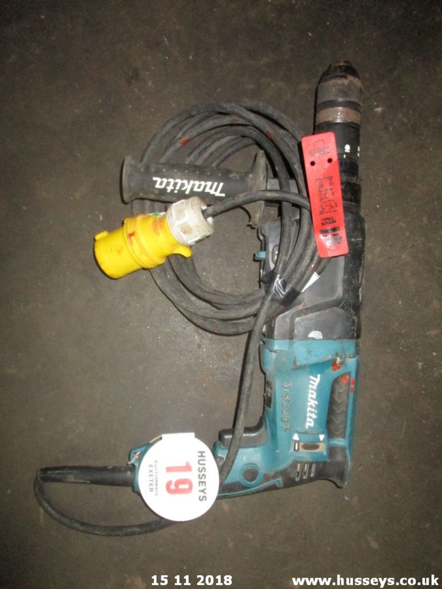 MAKITA DRILL