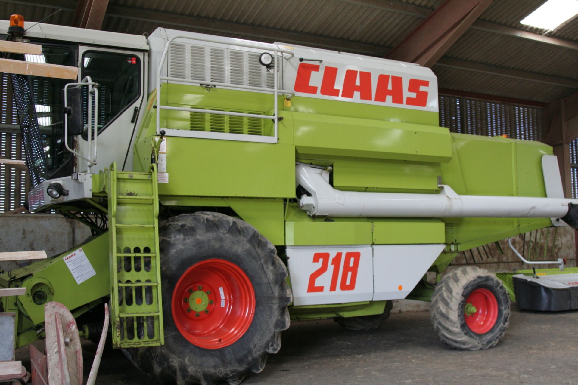 Claas Mega 218 Combine 20ft Cut L435 FSE