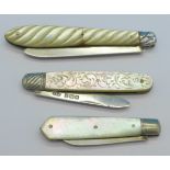 Three silver and mother of pearl fruit knives, one handle a/f,