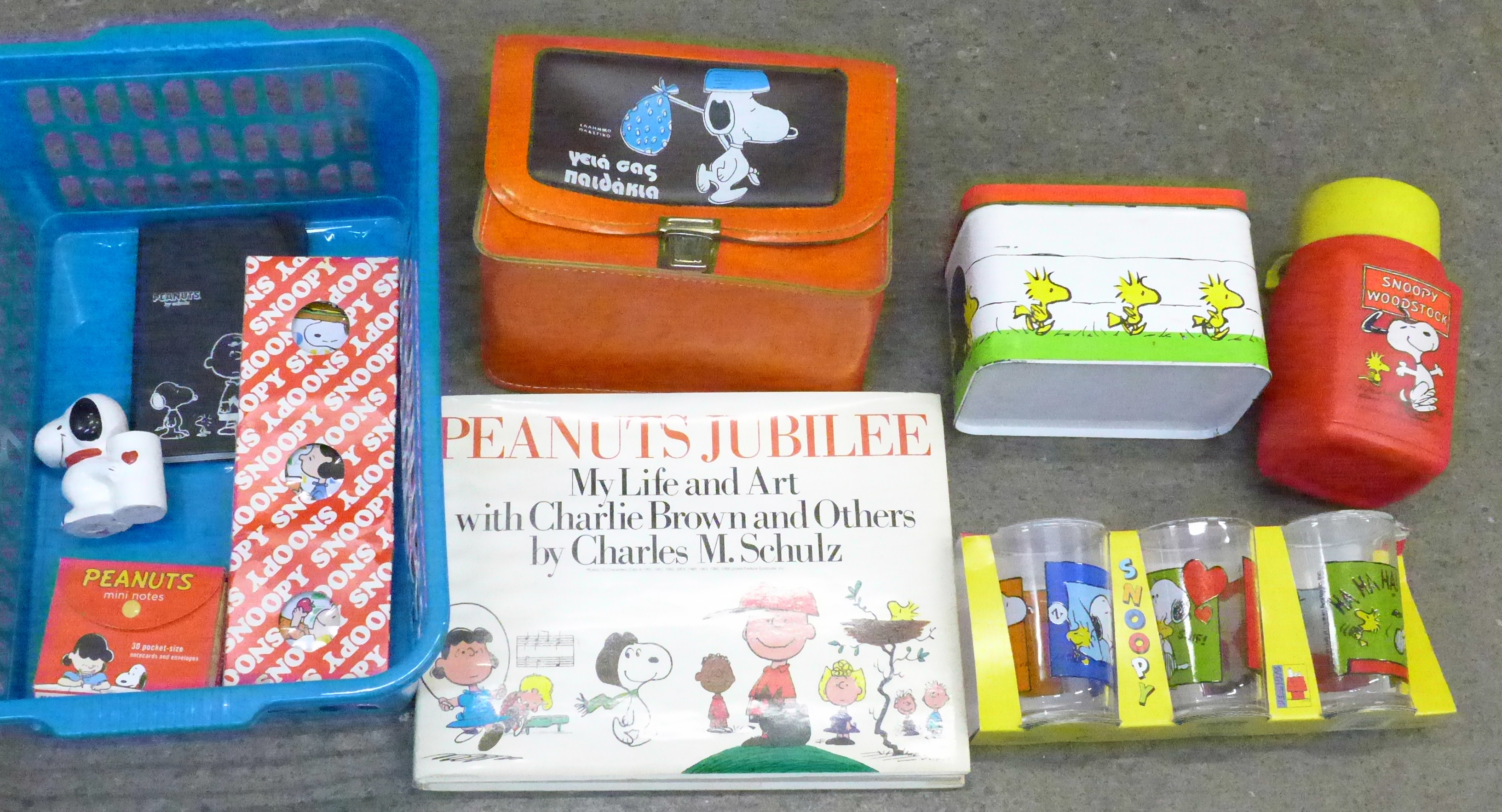 A collection of Charlie Brown and Peanuts memorabilia including handbag,