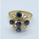 A yellow metal and sapphire ring, 4g,