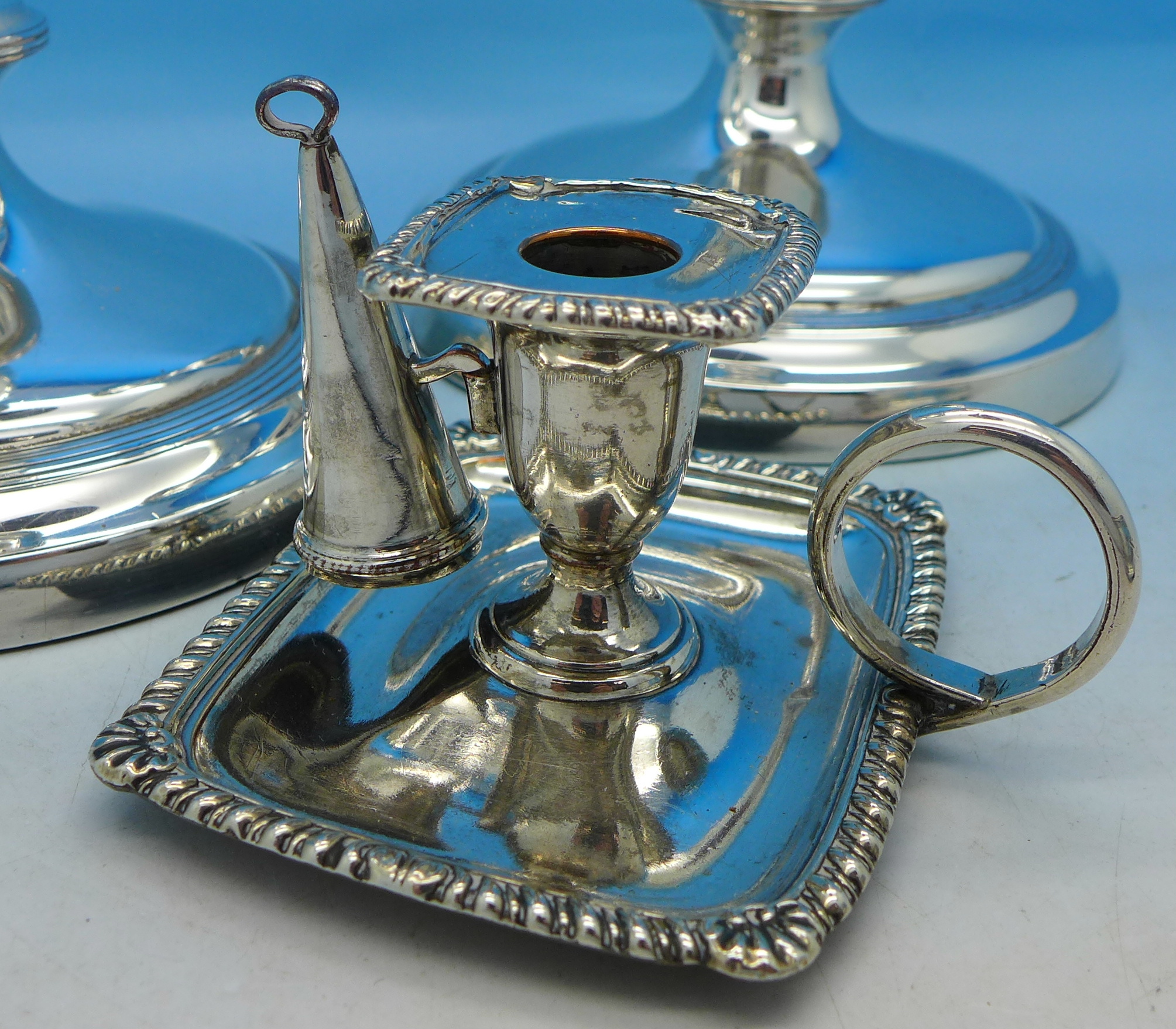 A pair of plated candlesticks, - Image 3 of 3