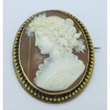 A yellow metal mounted cameo brooch, 12.