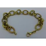 An 18ct gold bracelet, 17.