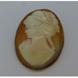 A 9ct gold carved cameo brooch,