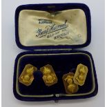 A pair of 9ct gold Royal Artillery cufflinks, Chester 1938, by Payton, Pepper & Sons Ltd., 7.