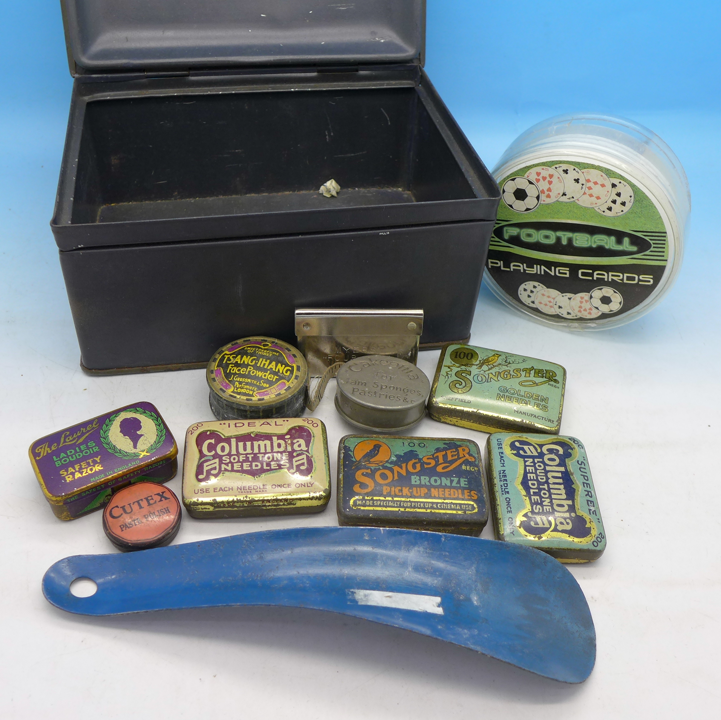 A State Express Cigarettes tin, a Columbia needles tin,