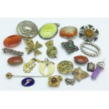Jewellery including silver,