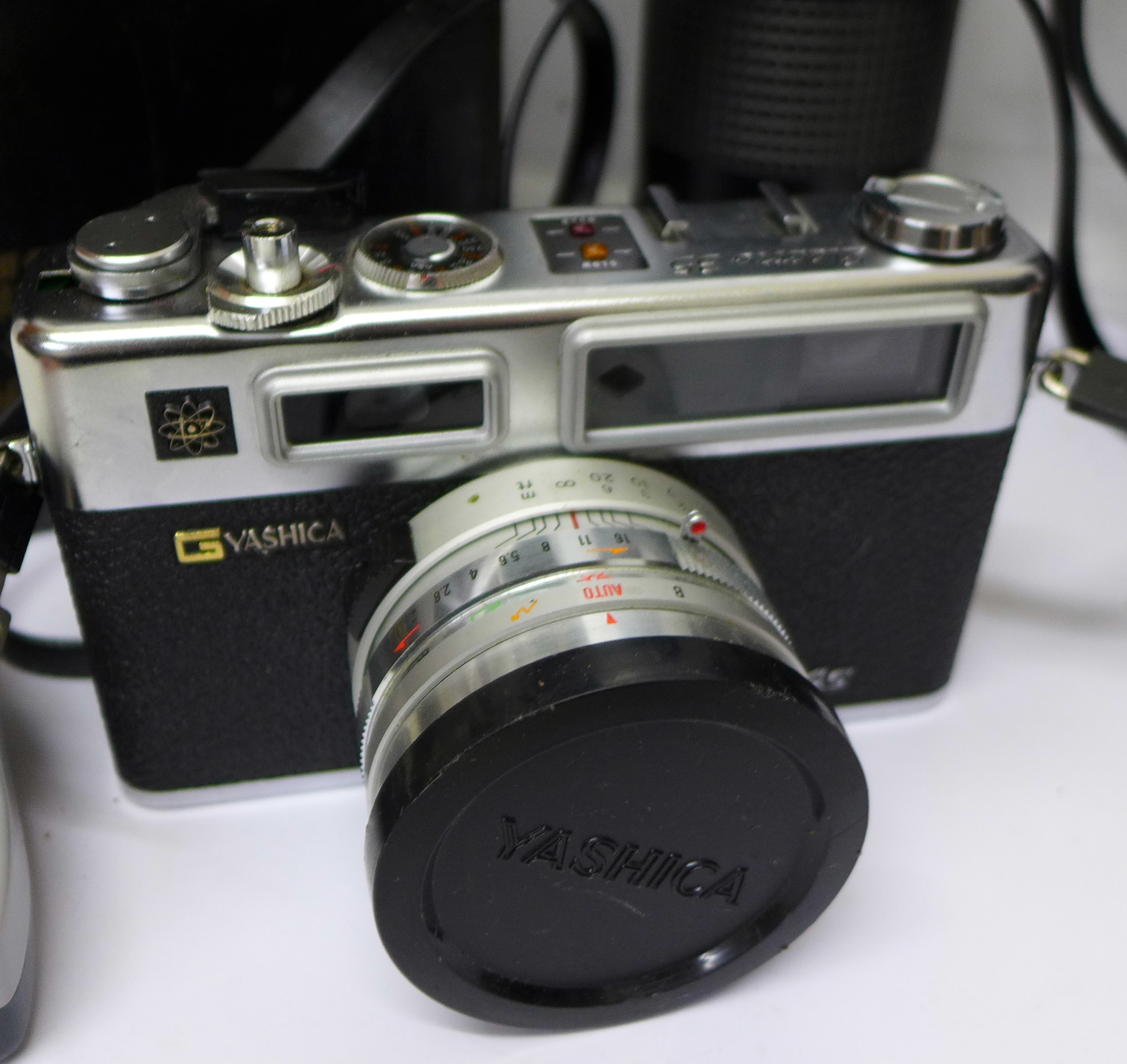 A Russian Kev 120 medium format camera, a Yashica Electro 35 Range finder camera, - Image 3 of 5