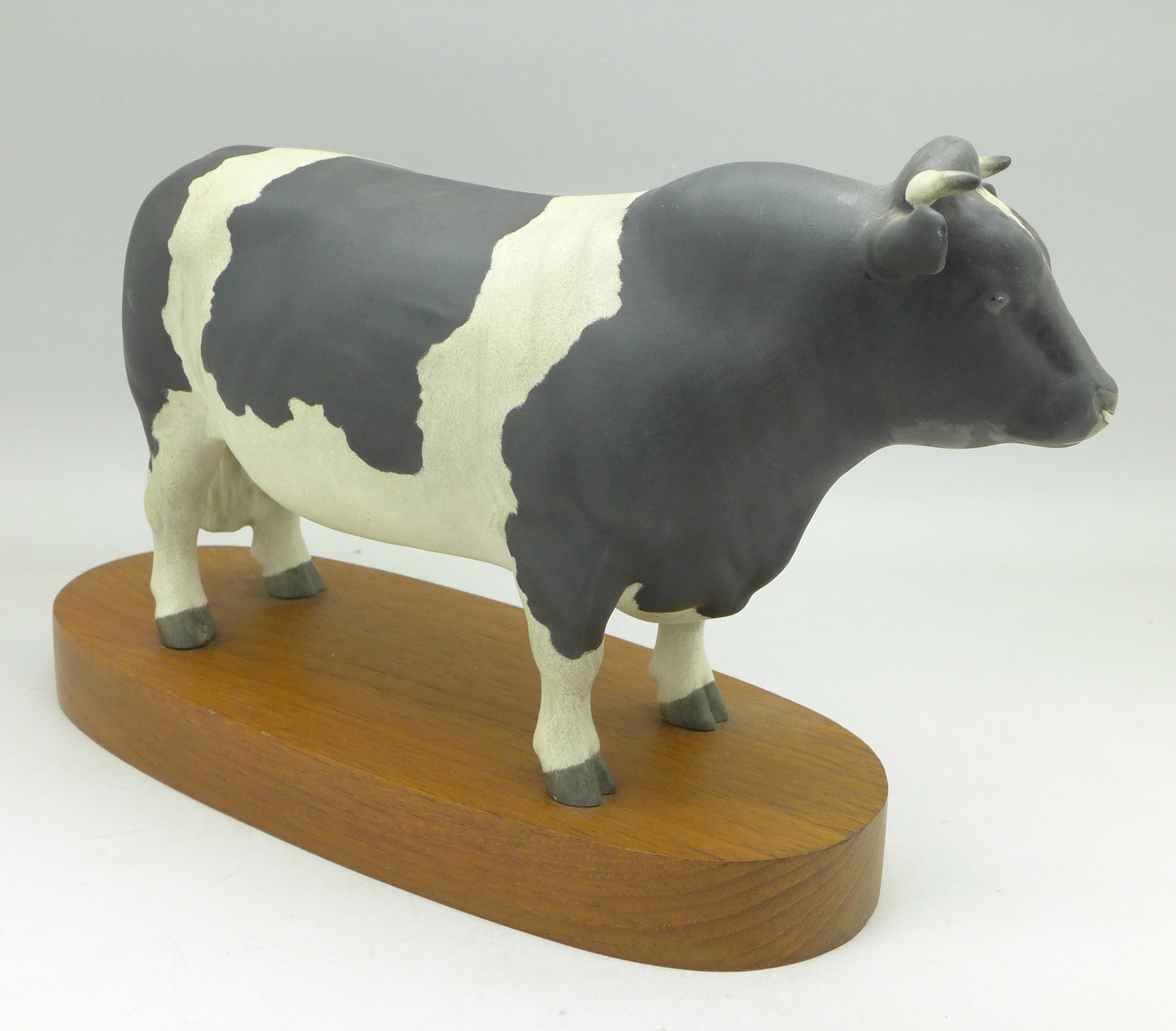 A Beswick Friesian Bull on stand, Champion Coddington Hilt Bar, - Image 2 of 2