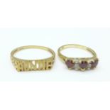 Two 9ct gold rings, 3.
